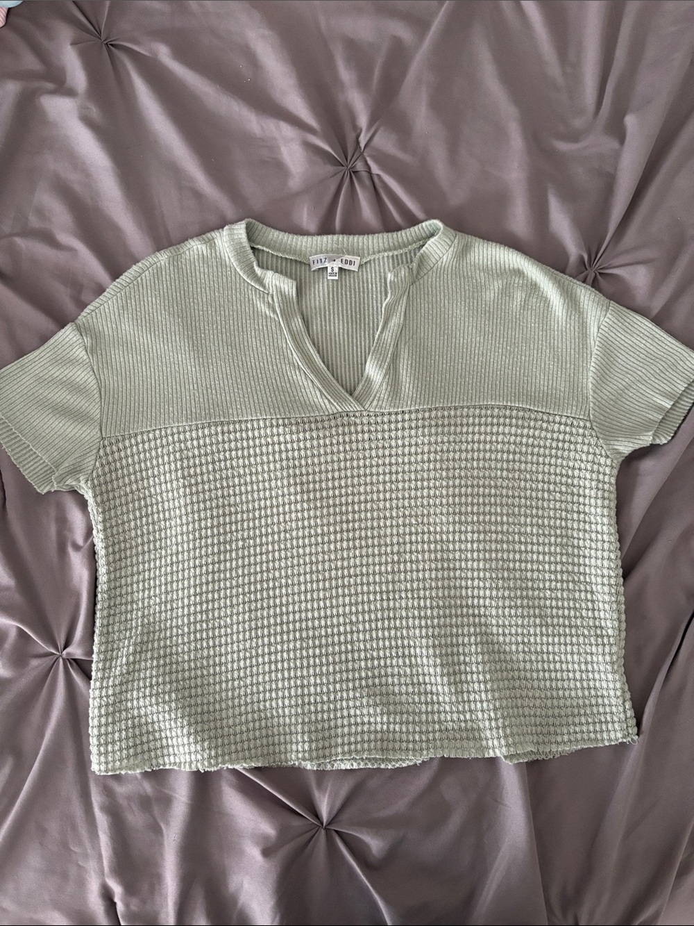 Fitz + Eddi Light Green Top Size Small